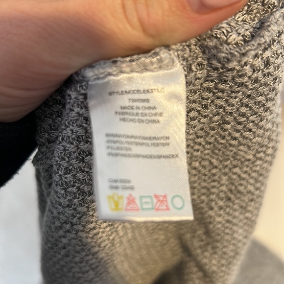 2 Piece Set! Grey waffle hoodie and pants set! - Picture 9 of 9